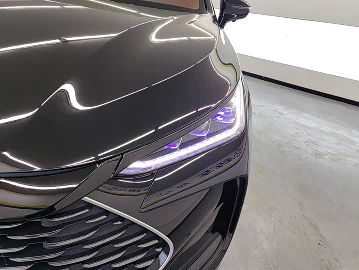 Фото 5 - BYD Tang Hybrid/EV