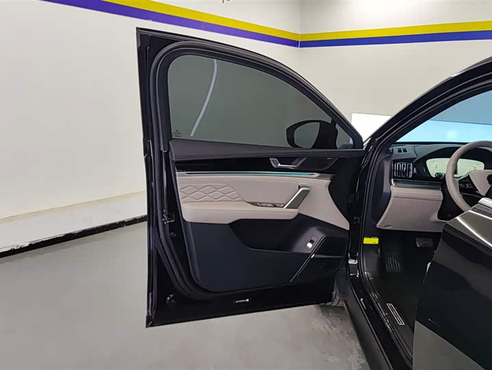 Фото 7 - BYD Tang Hybrid/EV