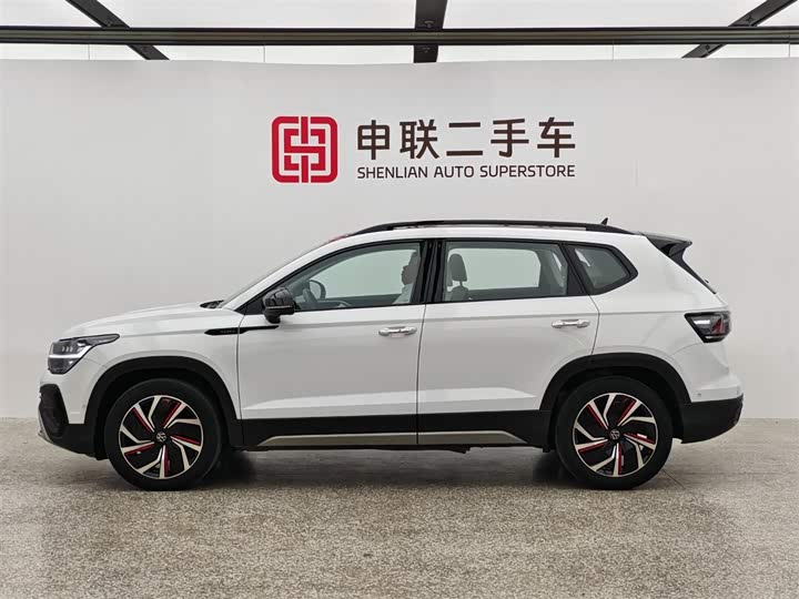 Фото 3 - Volkswagen Tharu