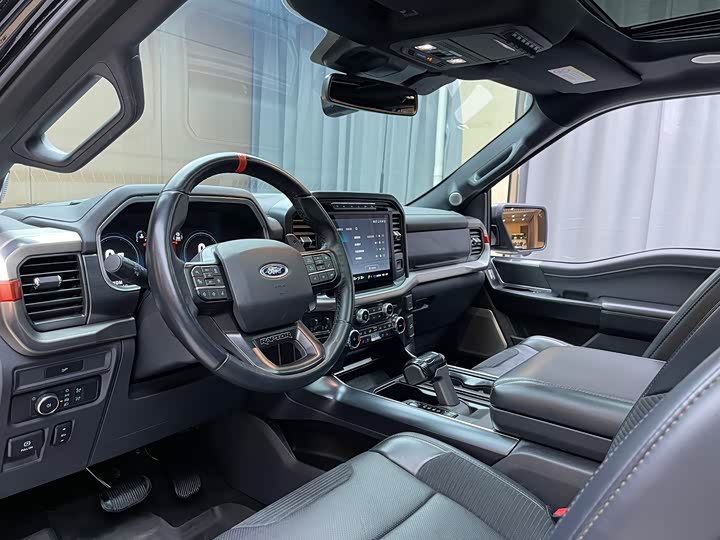 Фото 4 - Ford F-150 Raptor