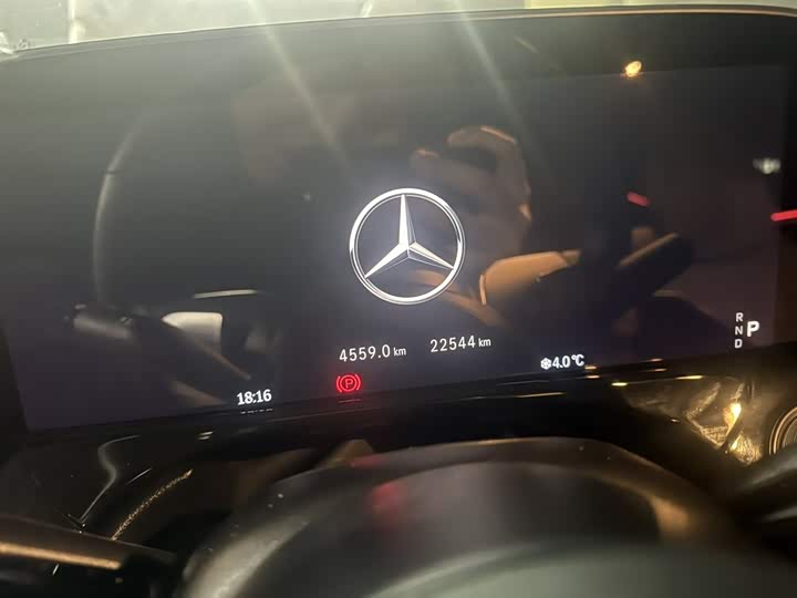 Фото 4 - Mercedes-Benz E-Class