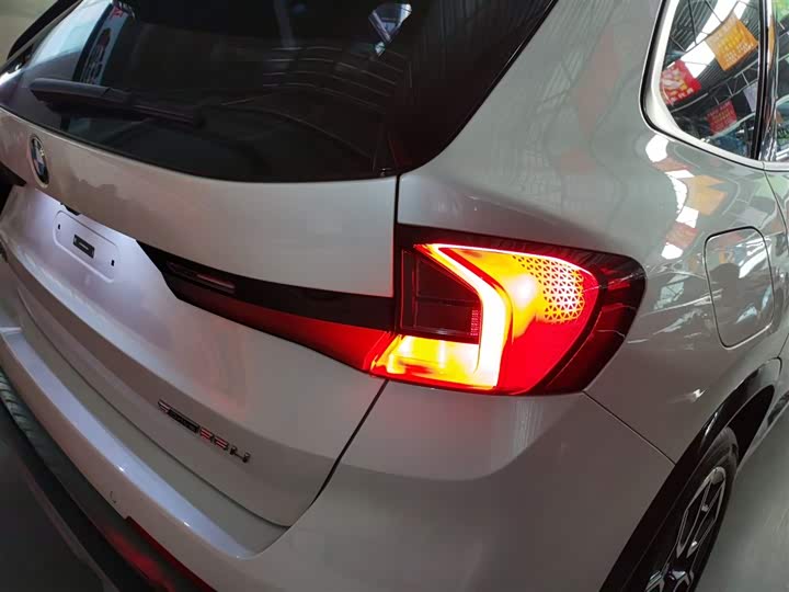 Фото 8 - BMW X1