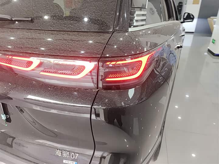 Фото 8 - BYD Sea Lion 07 DM-i Hybrid