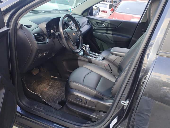 Фото 9 - Chevrolet Equinox