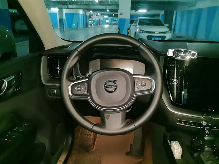 Фото 3 - Volvo XC60