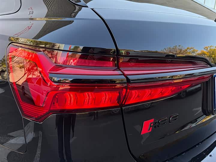 Фото 8 - Audi RS 6