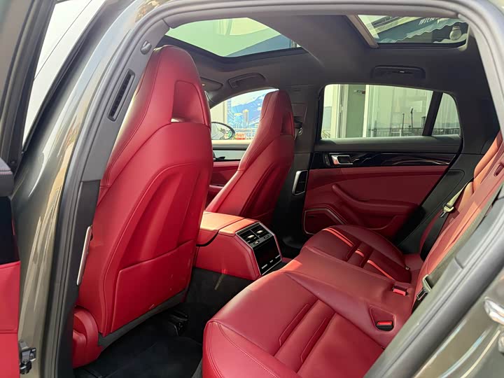 Фото 6 - Porsche Panamera