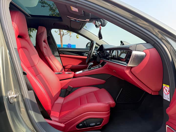 Фото 8 - Porsche Panamera