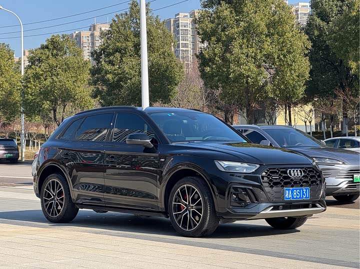 Фото 3 - Audi Q5L