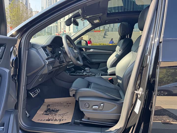 Фото 4 - Audi Q5L