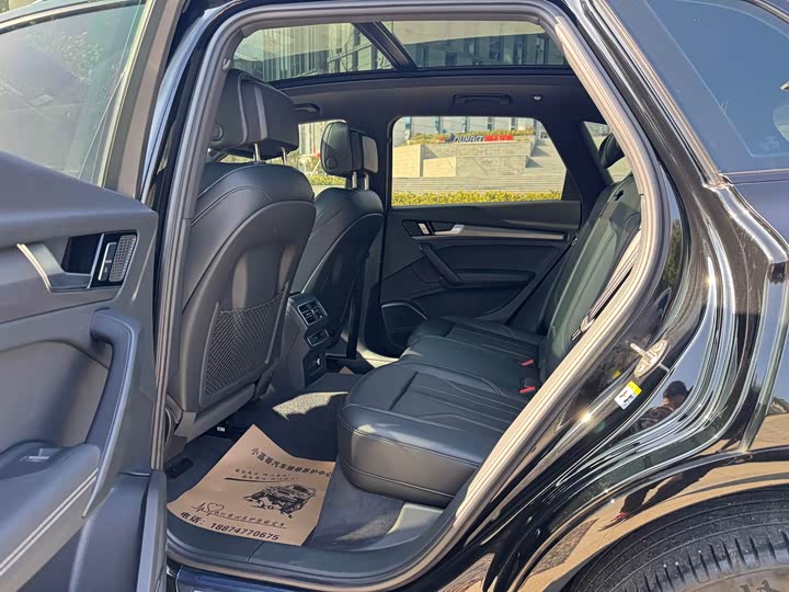 Фото 5 - Audi Q5L