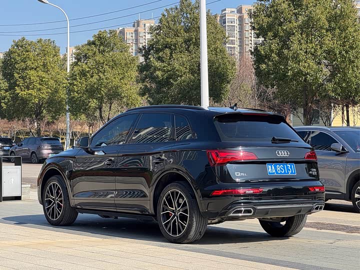 Фото 7 - Audi Q5L