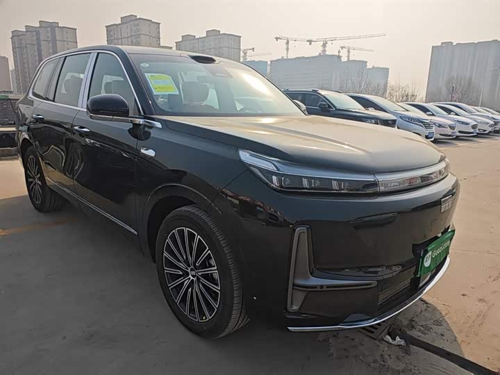 Фото 4 - Geely Galaxy M9