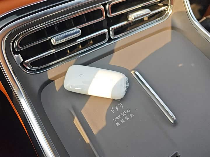 Фото 9 - Geely Galaxy M9