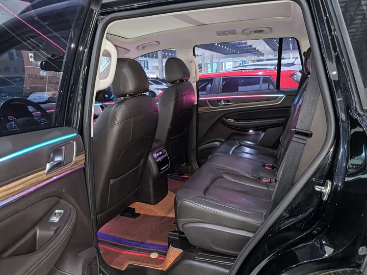 Фото 6 - Roewe RX8