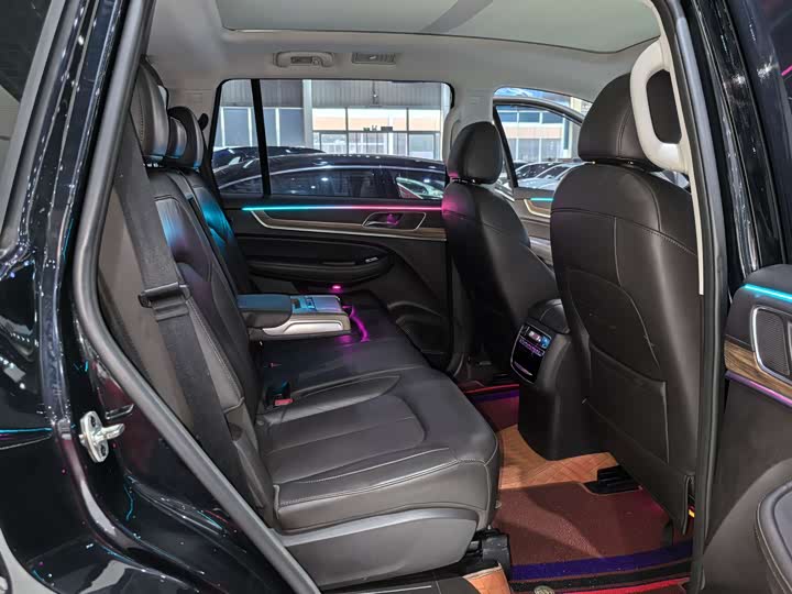 Фото 8 - Roewe RX8