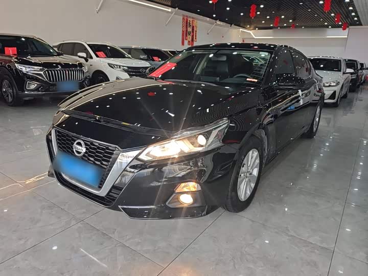 Фото 1 - Nissan Teana