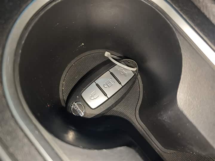 Фото 9 - Nissan Teana