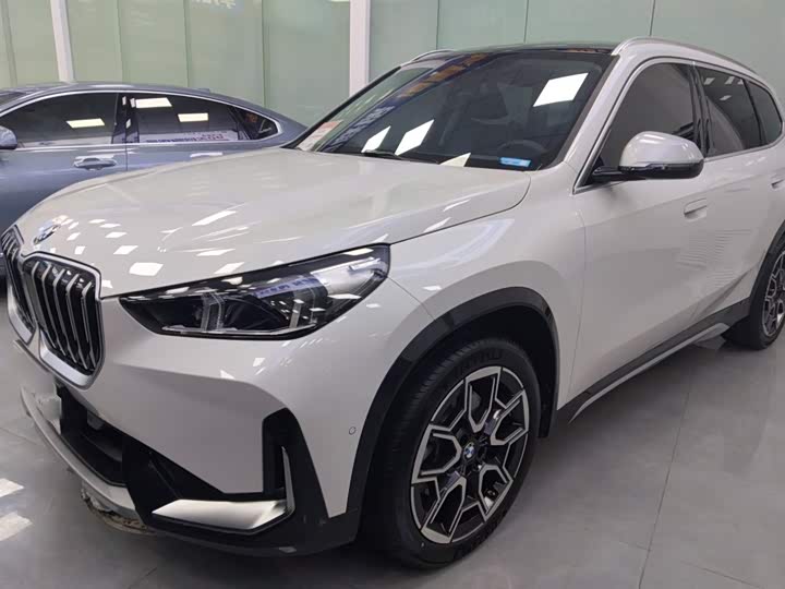Фото 2 - BMW X1