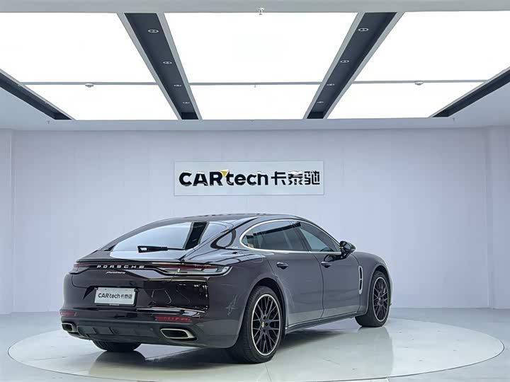 Фото 5 - Porsche Panamera