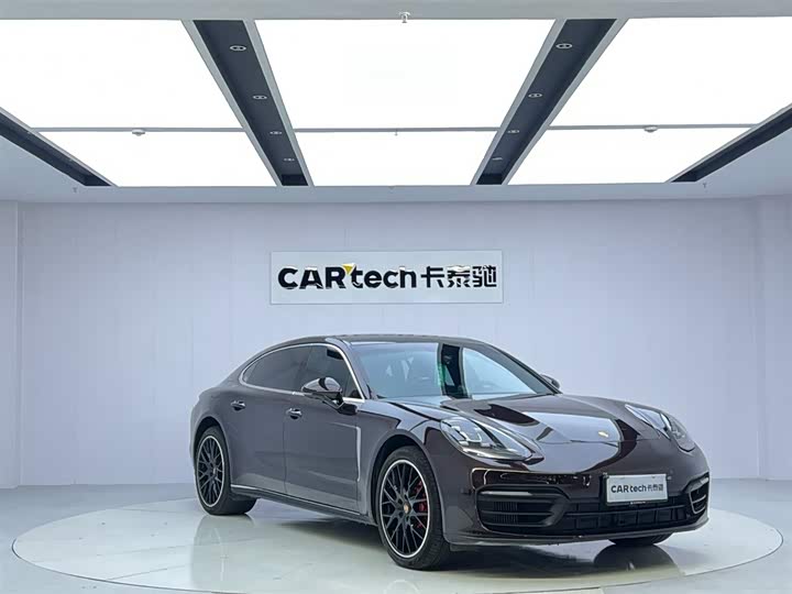 Фото 7 - Porsche Panamera