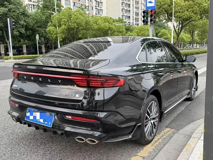 Фото 6 - Geely Preface