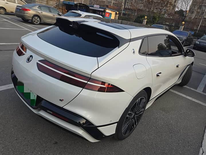 Фото 2 - Denza Z9GT