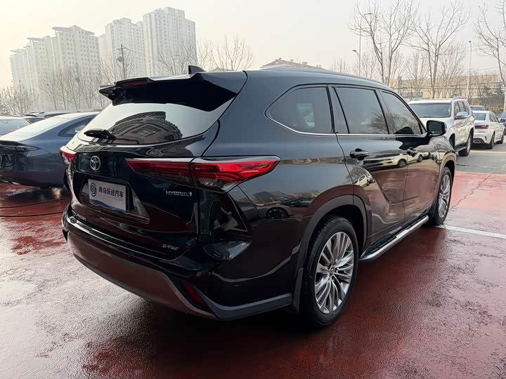 Фото 6 - Toyota Highlander