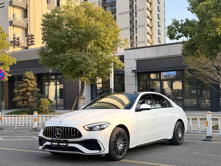 Фото 1 - Mercedes-Benz C-Class