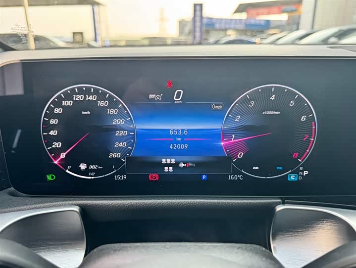 Фото 6 - Mercedes-Benz GLB-Class