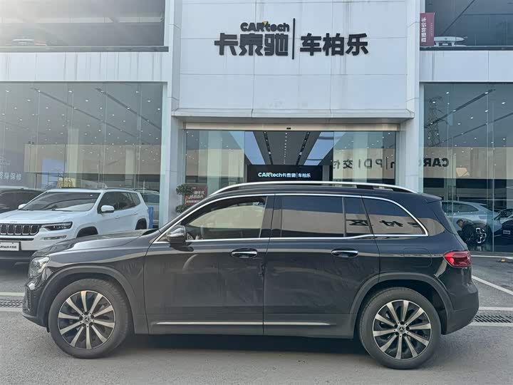 Фото 7 - Mercedes-Benz GLB-Class