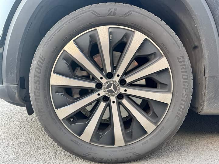 Фото 8 - Mercedes-Benz GLB-Class