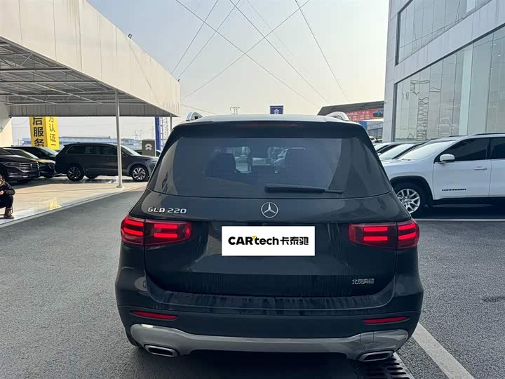 Фото 9 - Mercedes-Benz GLB-Class