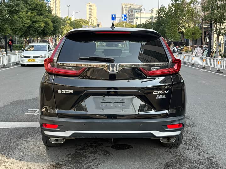 Фото 6 - Honda CR-V
