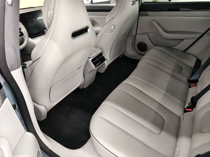 Фото 6 - Luxeed S7