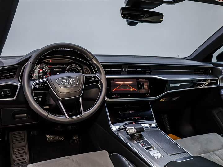 Фото 5 - Audi A6L