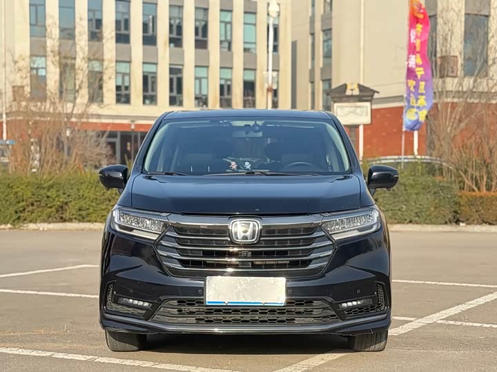 Фото 2 - Honda Odyssey