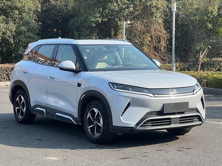 Фото 3 - BYD Yuan Up