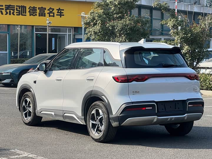 Фото 7 - BYD Yuan Up