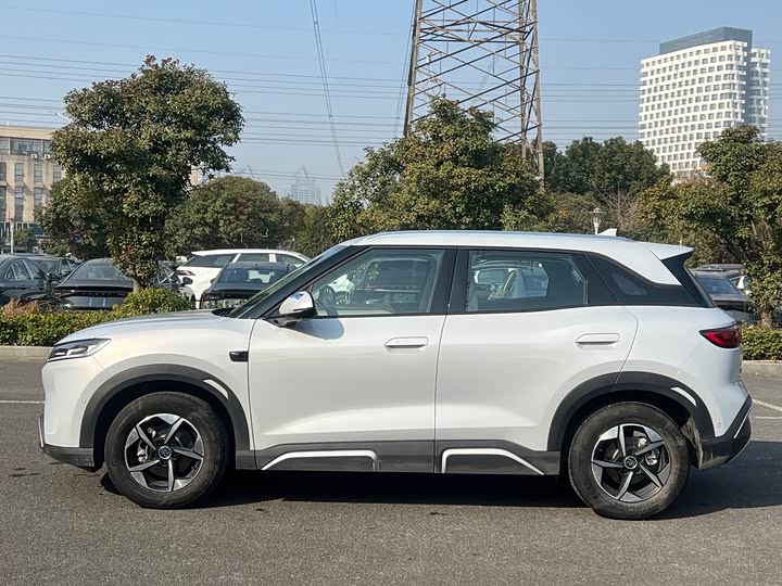 Фото 8 - BYD Yuan Up