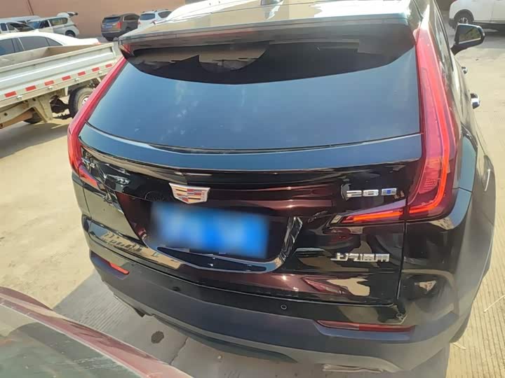 Фото 6 - Cadillac XT4