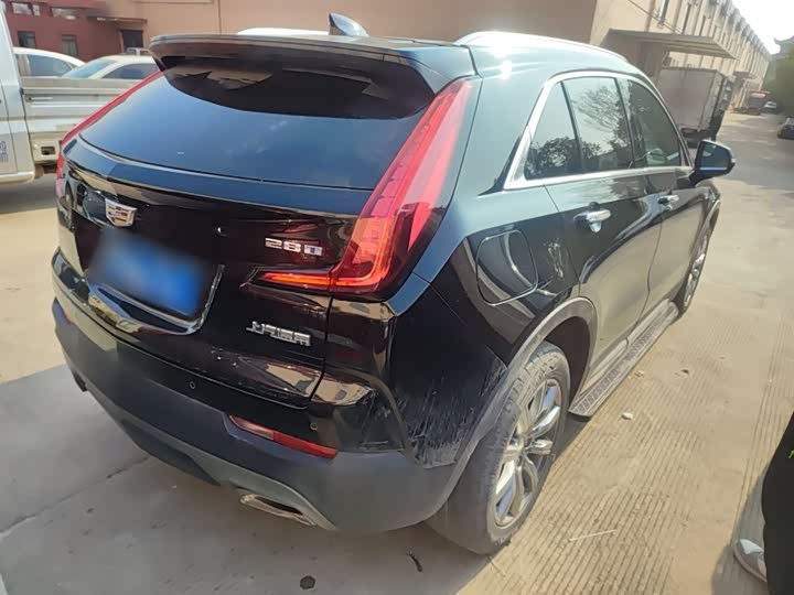 Фото 7 - Cadillac XT4