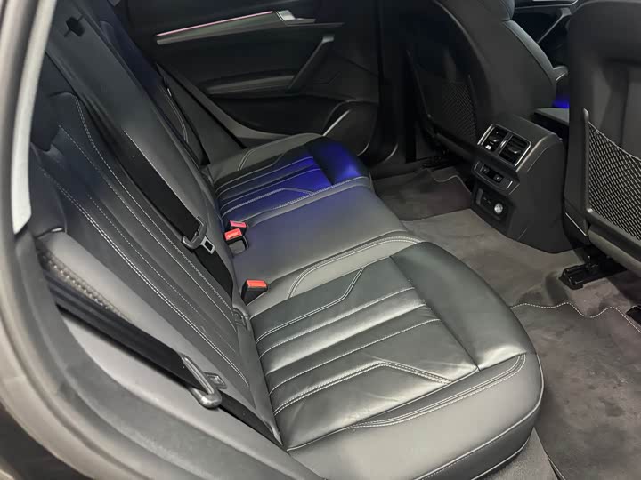 Фото 6 - Audi Q5L