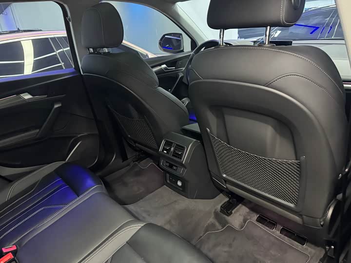 Фото 7 - Audi Q5L