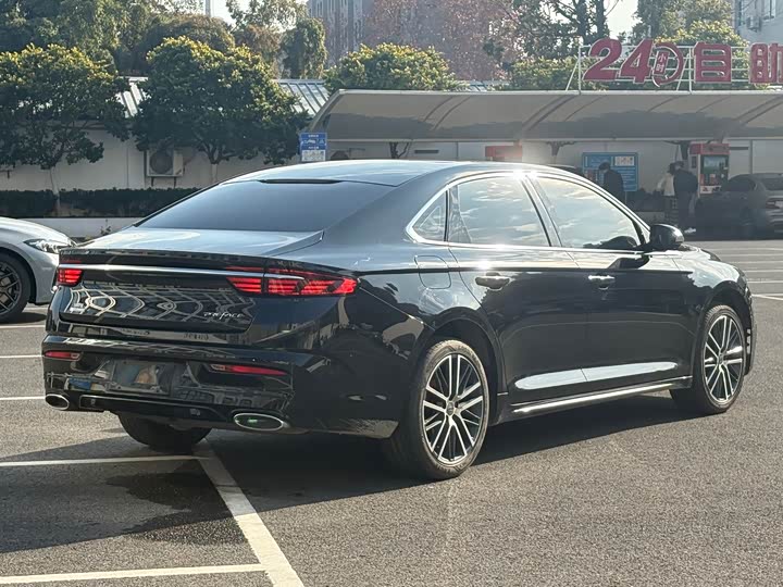 Фото 5 - Geely Preface