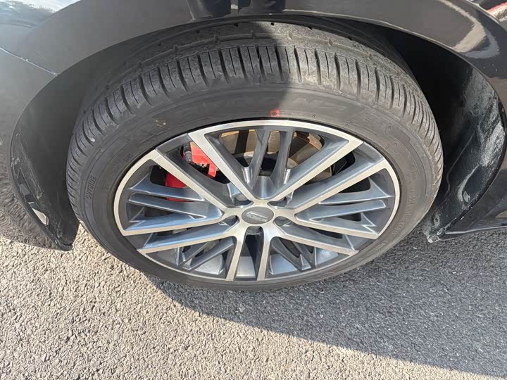 Фото 9 - Geely Preface