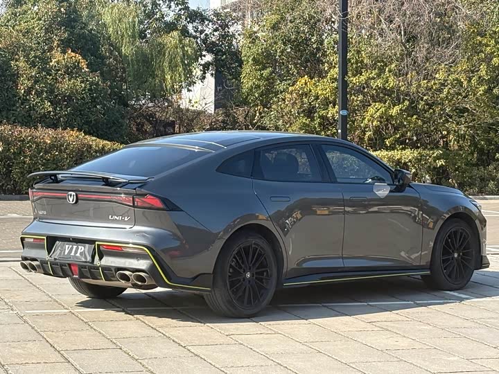 Фото 5 - Changan UNI-V