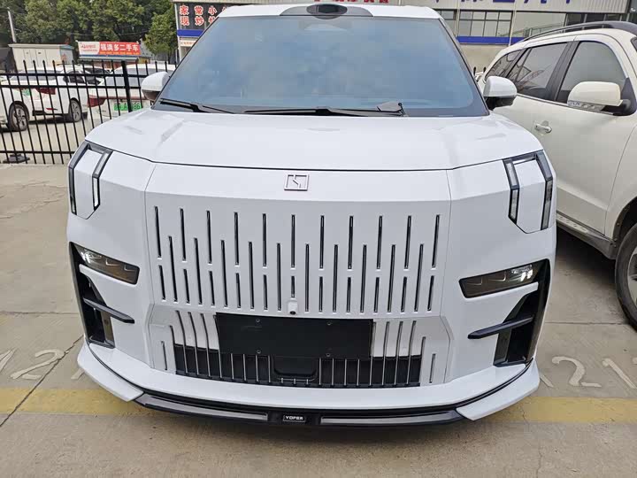 Фото 2 - Zeekr 009