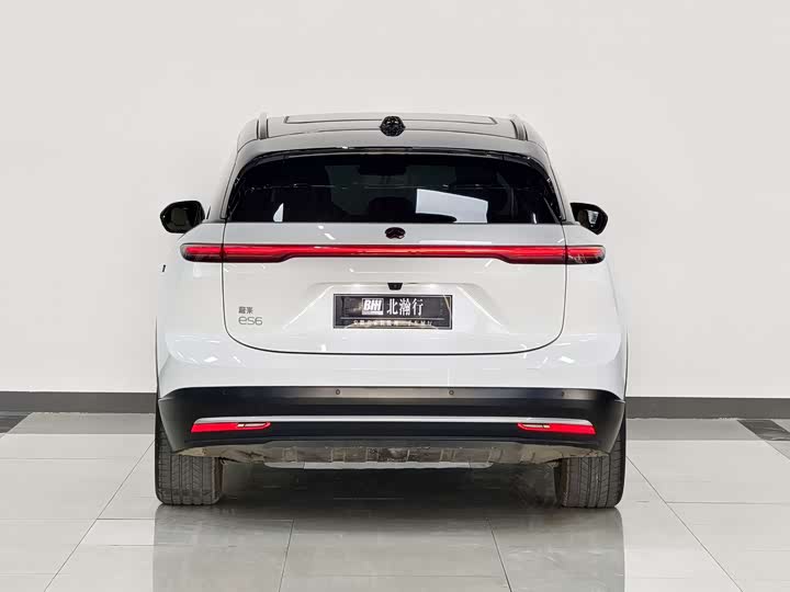 Фото 4 - Nio ES6