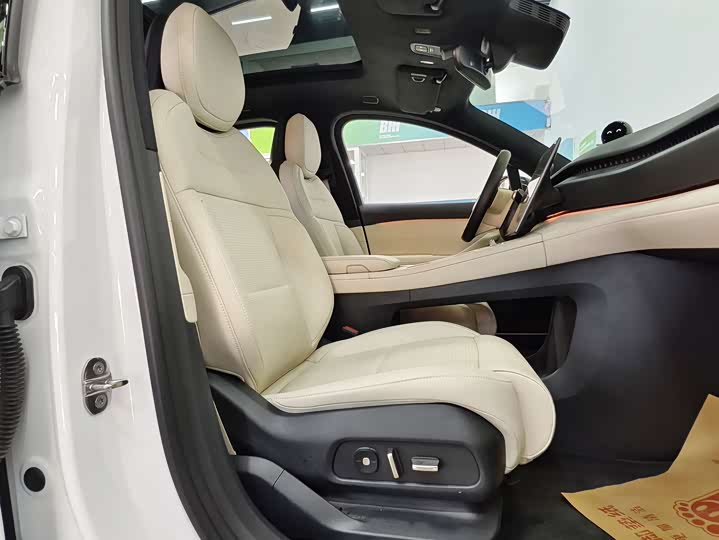 Фото 8 - Nio ES6